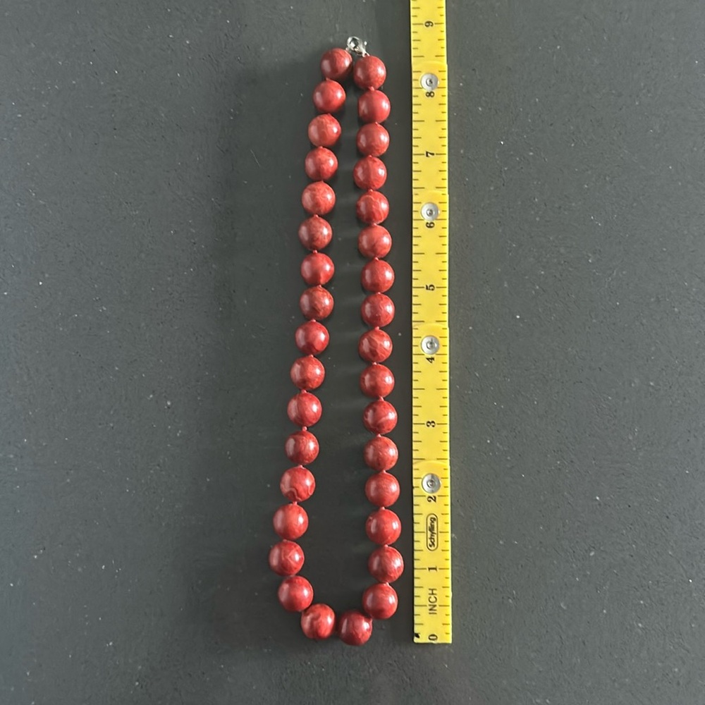 Red coral necklace